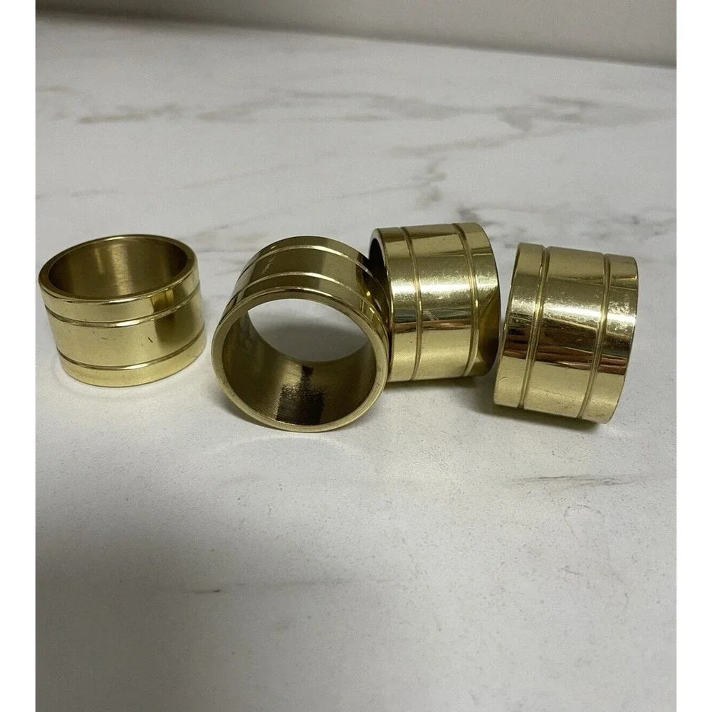 Set‎ of 4 Vintage Mid Century Shiny Brass Heavy Napkin Rings